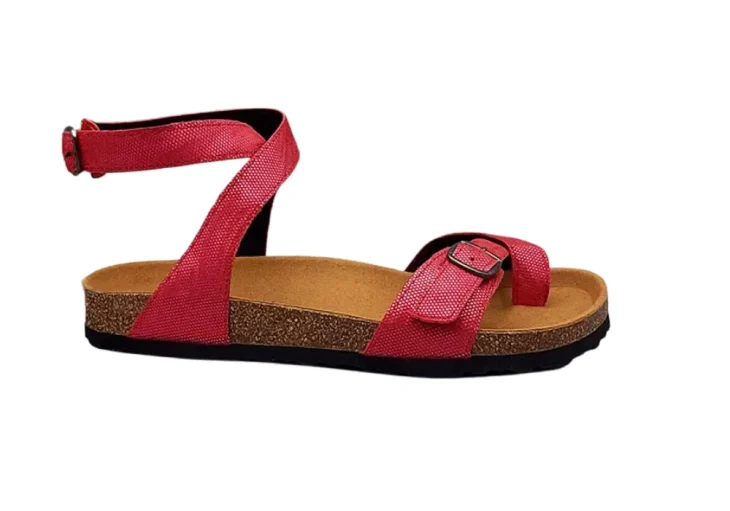 Zenske kozne sandale s remenima crvena sa sljokicama 1