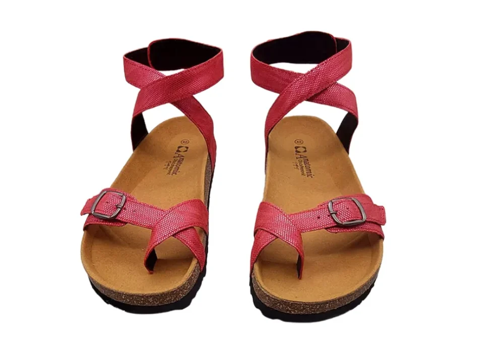 Zenske kozne sandale s remenima crvena sa sljokicama 4