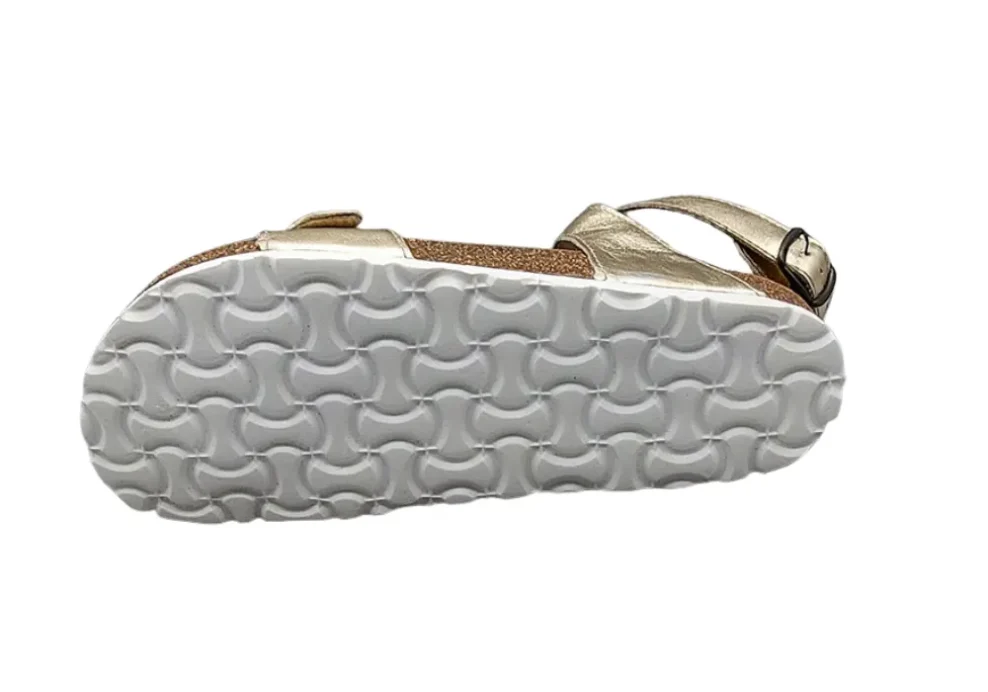 Zenske kozne sandale s remenima zlatna3