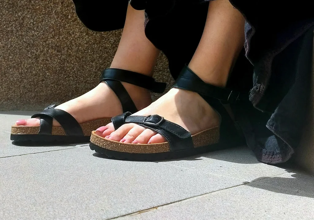 zenske kozne sandale