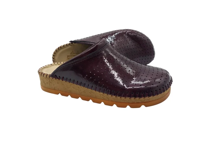 Dark cherry lacqured 20221005 154551