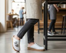 kožne anatomske klompe za restorane