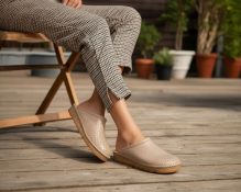 bež anatomske klompe