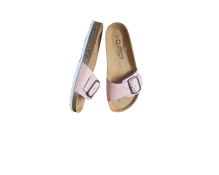 Unutrašnjost ružičastih kožnih natikača s mekanim anatomskim ležištem za stopalo.