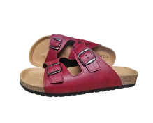 detalj metalnih kopci bordo natikace.2