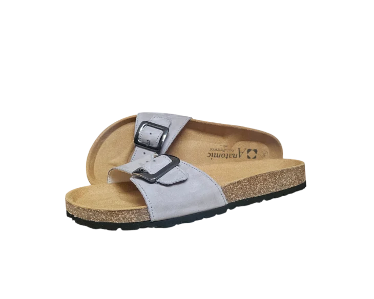 Par ženskih anatomskih natikača marke Obuća Petrović u lila-sivoj boji, izrađenih od prirodne brušene kože.