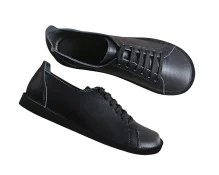 zenske crne cipele prirodna koza odozgo.